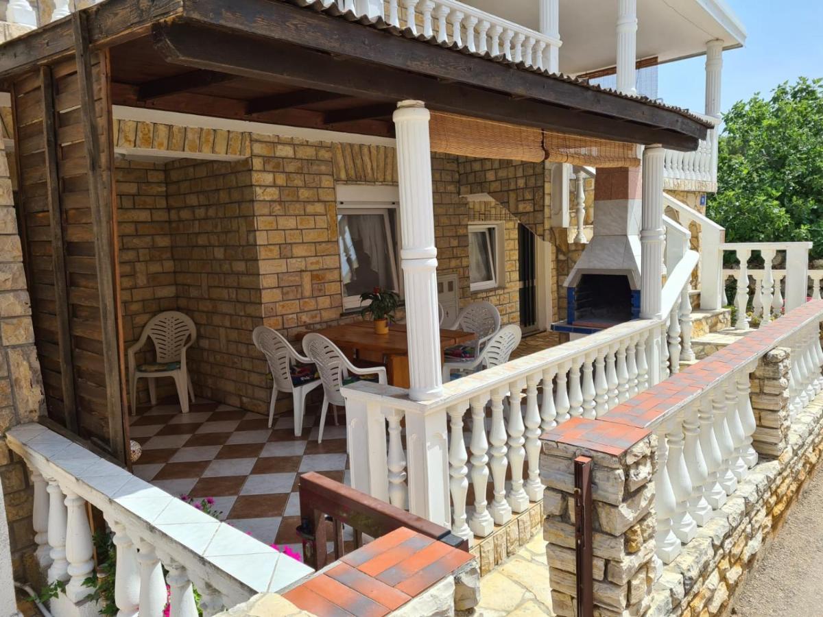 Apartments Tuka Near The Beach Vir Exterior foto
